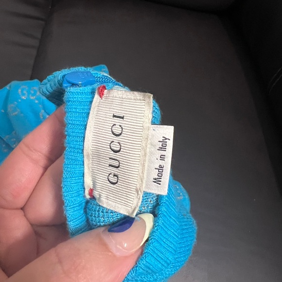 GUCCI ONESIE there was damage, but I it been fixed - Picture 6 of 12
